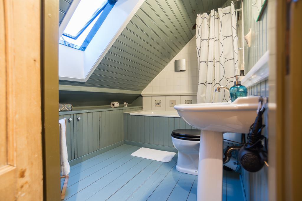 Double Room Private Bathroom