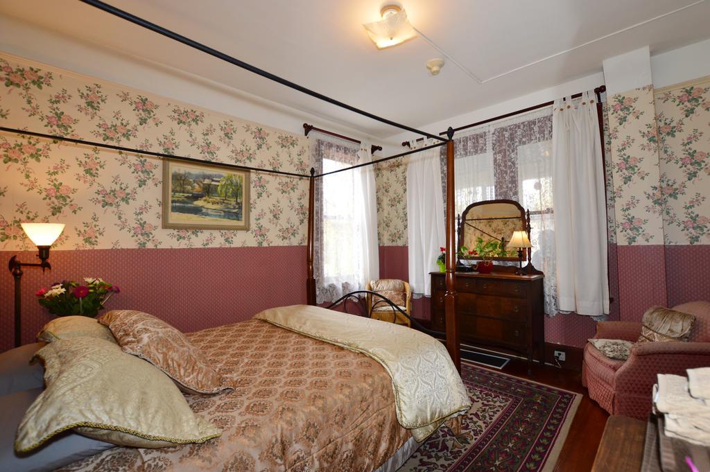 Queen Room,1388092472:JPEG