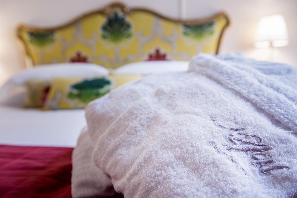 Superior King Room,399351111:JPEG