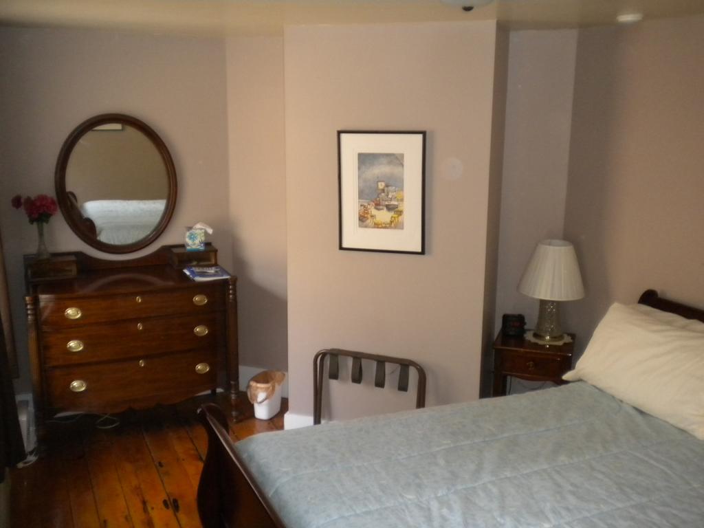 Queen Room,443251896:JPEG