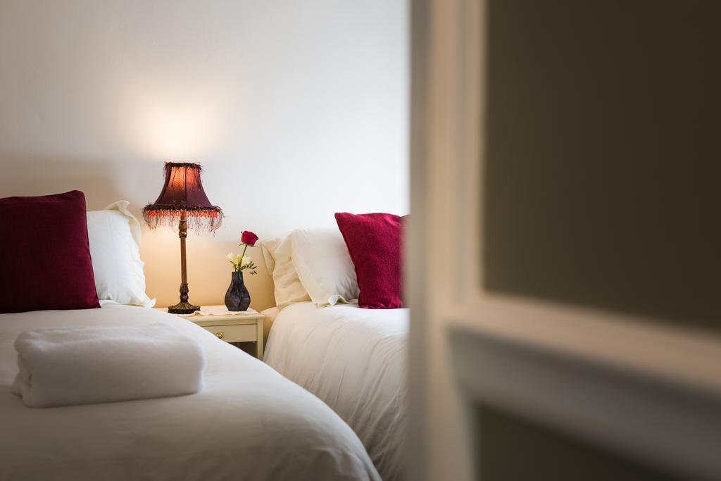 Doppel-/Zweibettzimmer mit Zustellbett
