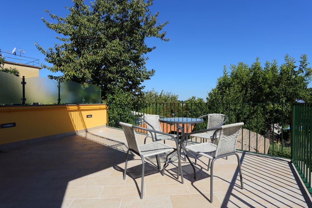 Driepersoonskamer met Terras