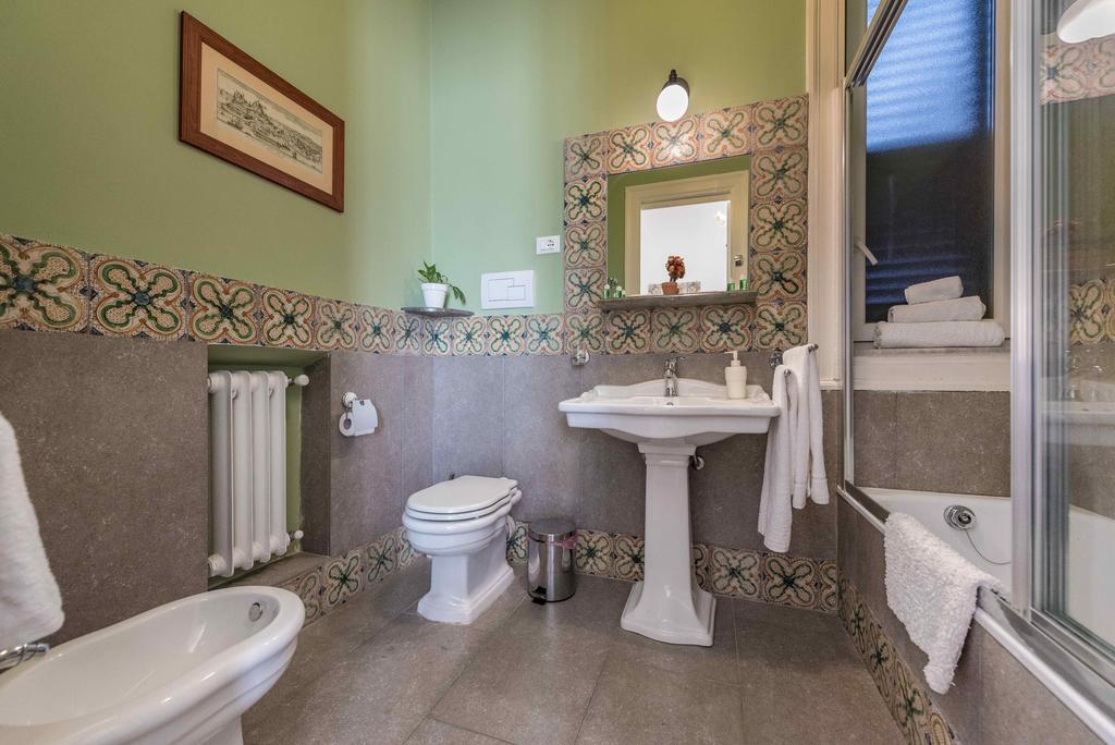 Quadruple Room with Private Bathroom,445379763:JPEG