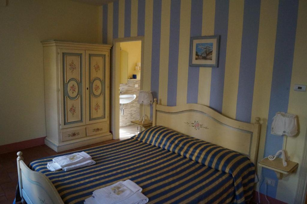 Double or Twin Room,112396692:JPEG