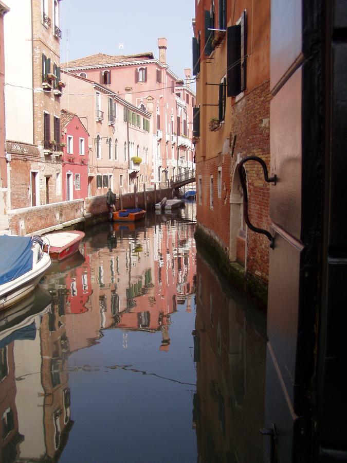 Camera Matrimoniale con Vista Canale