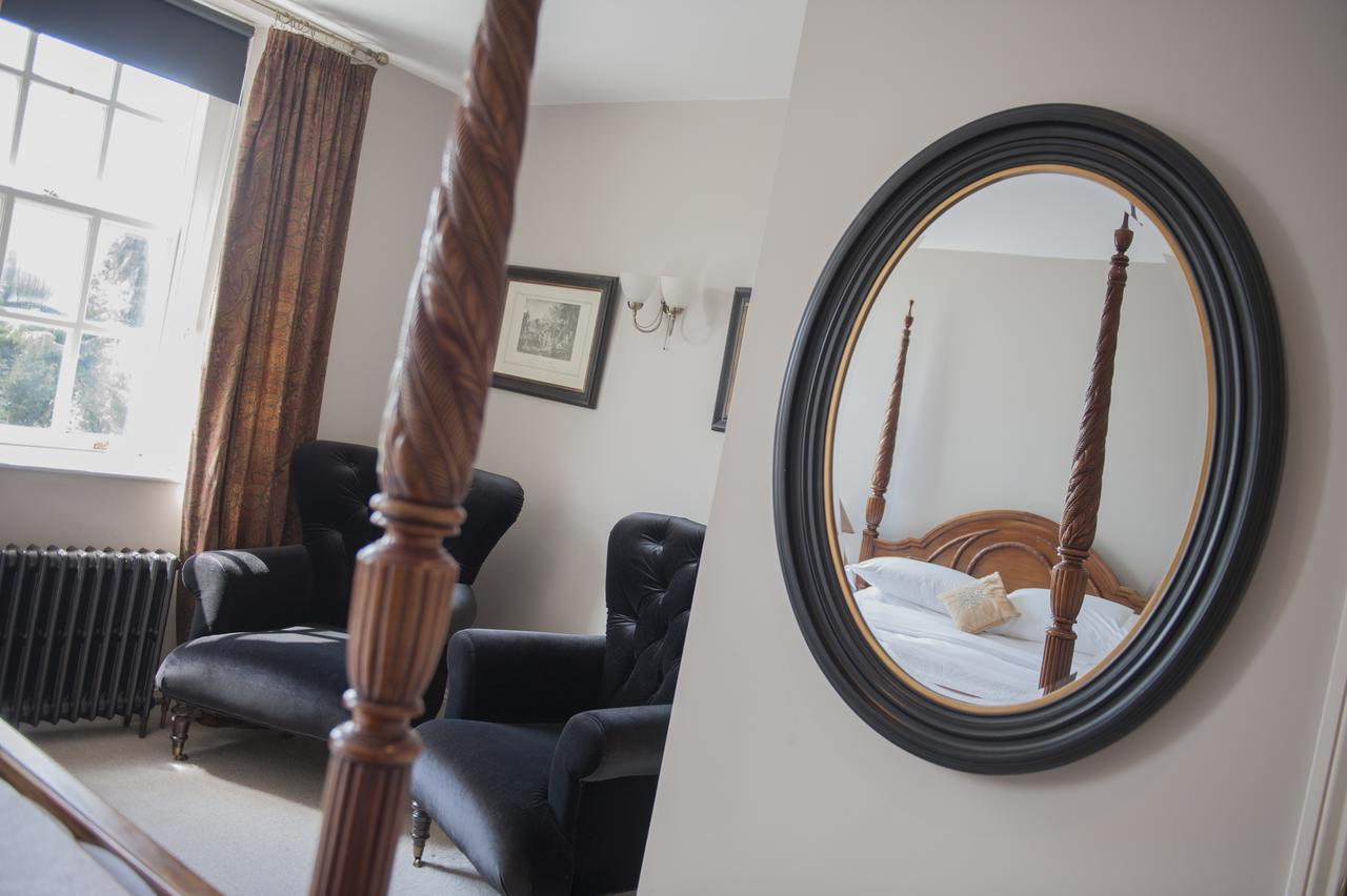 Double Room with Four Poster Bed,1580262111:JPEG