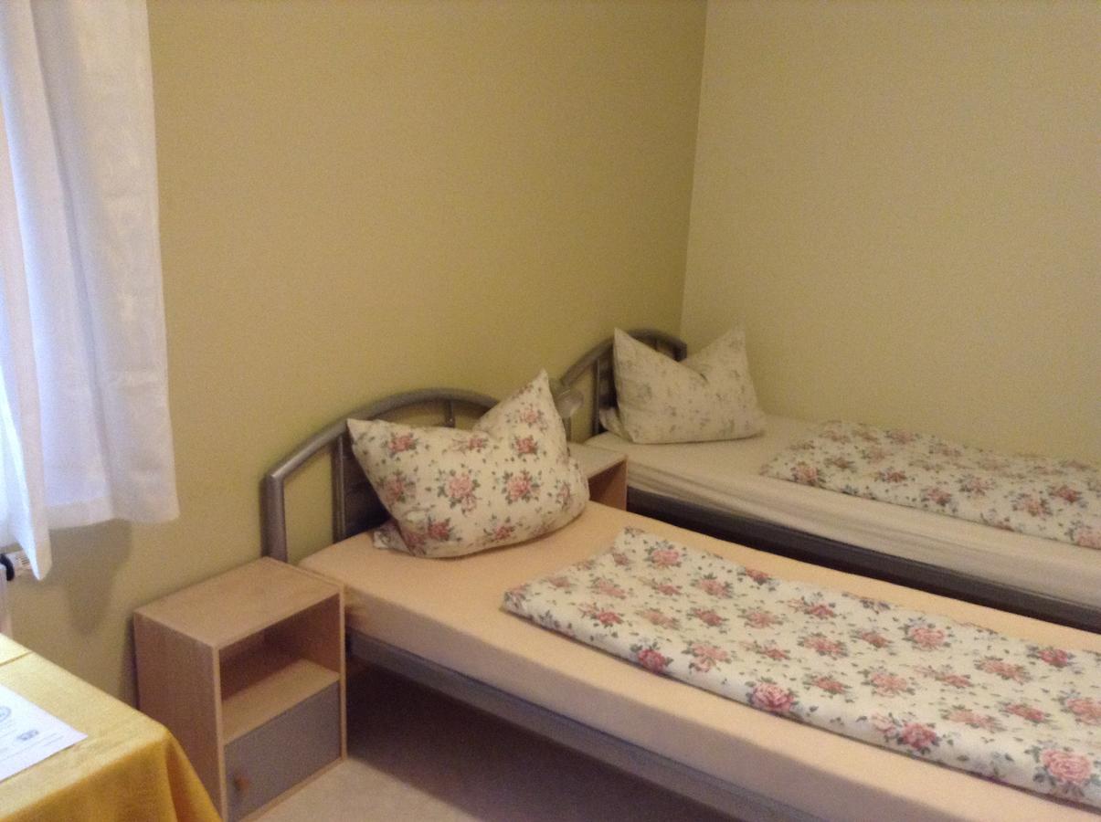Economy Zweibettzimmer