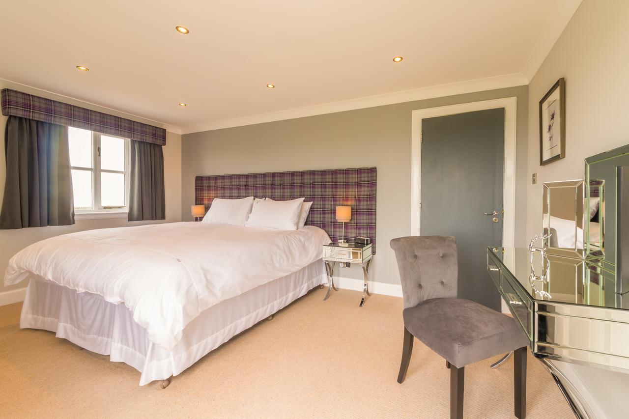 Superior Double or Twin Room,587066421:JPEG