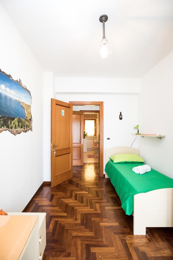 Camera Singola con Bagno in Comune