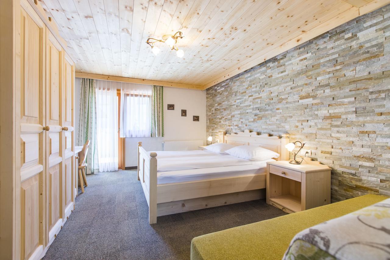 Standard Double Room,595766520:JPEG