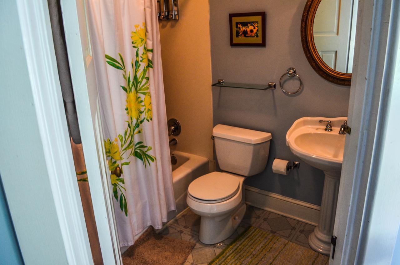 Deluxe King Room,596237805:JPEG