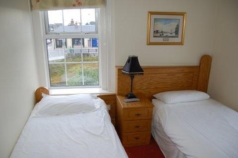 Twin Room with Shower