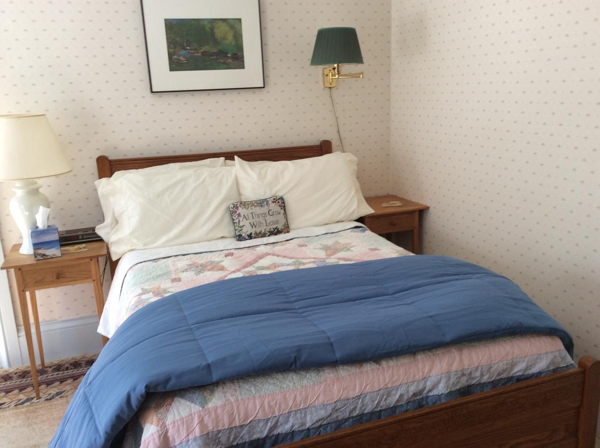 Standard Double Room with Shared Bathroom