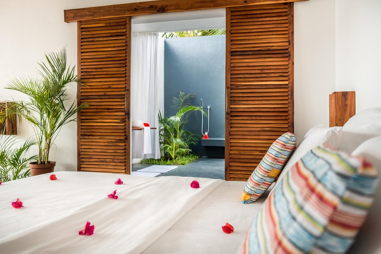 Habitación Doble Deluxe con vistas laterales al mar