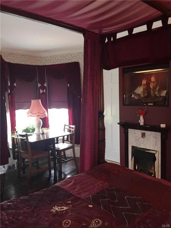 Double Room with Private Bathroom,613280350:JPEG