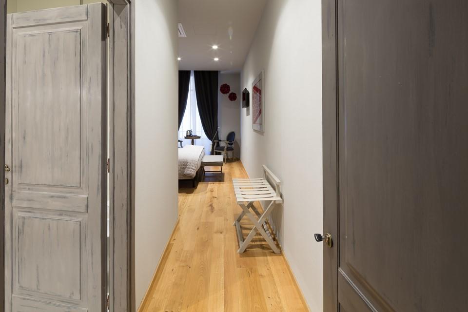 Deluxe Room,1680652265:JPEG