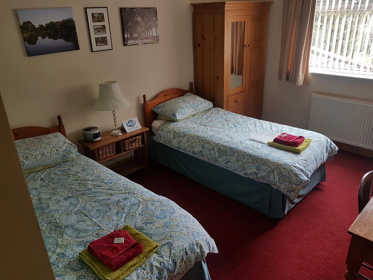 Twin Room with Bathroom