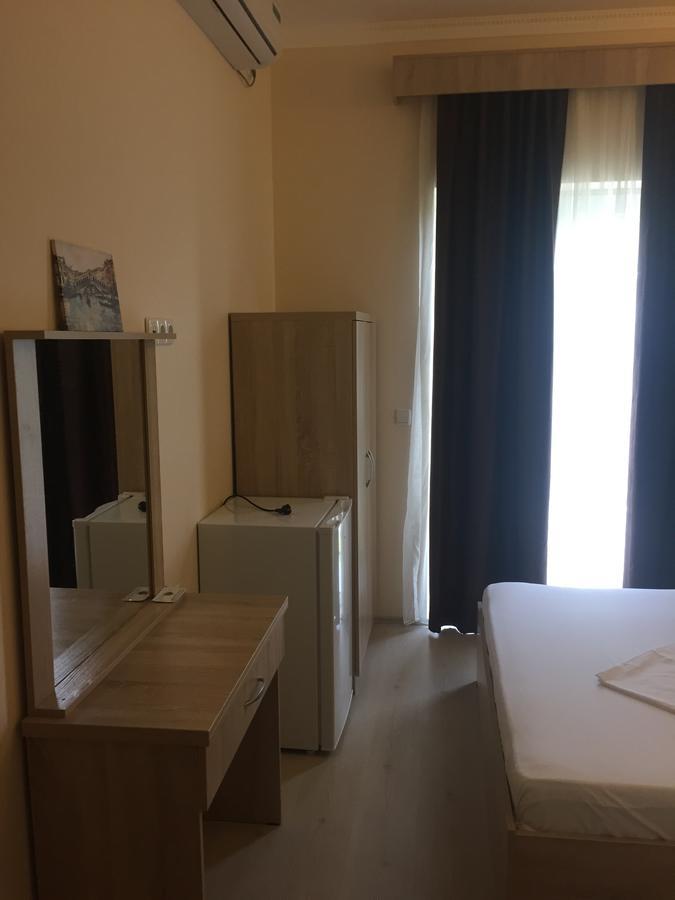 Camera Matrimoniale/Doppia con Letti Singoli con Bagno Privato Esterno