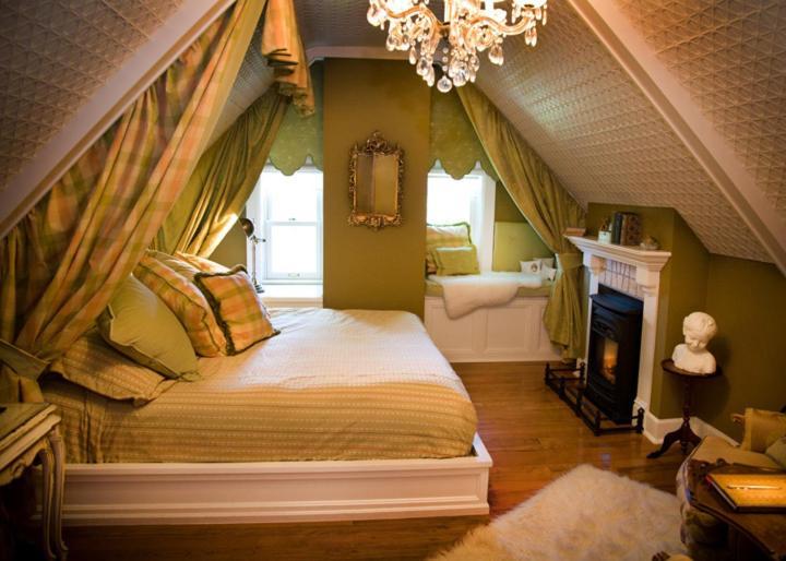 King Suite