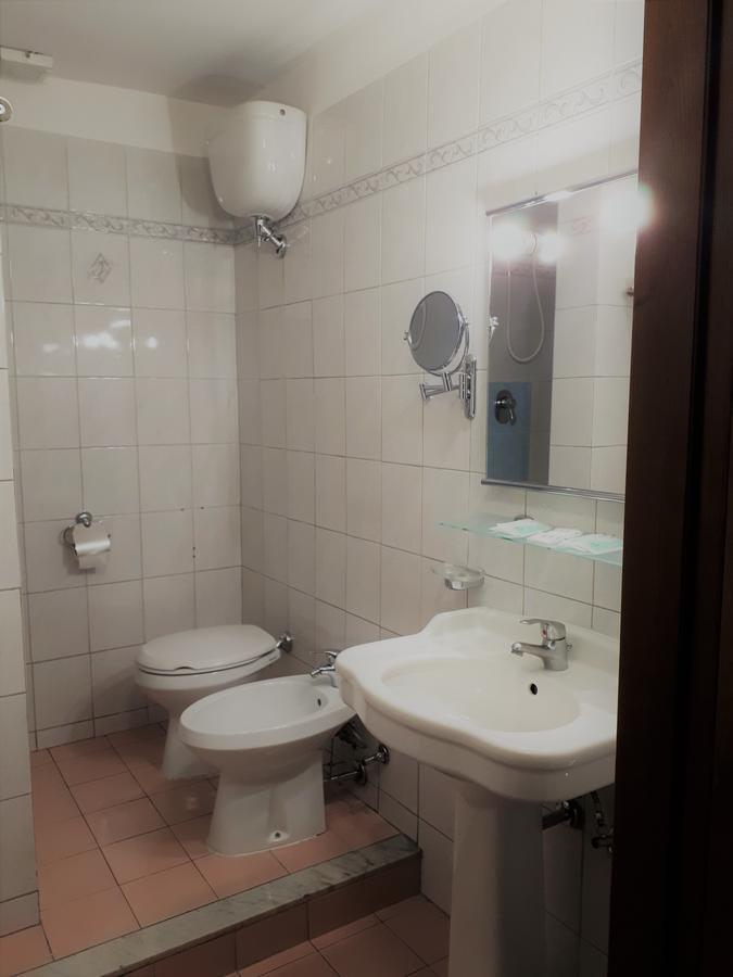 Quintuple Room (5 Adults)