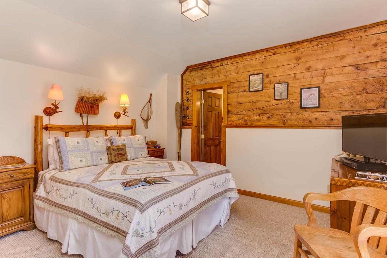 Queen Room,642860394:JPEG