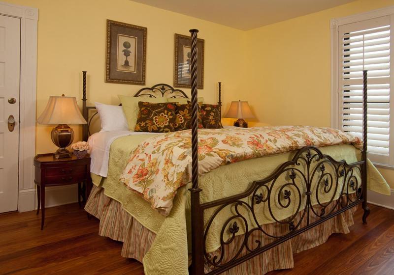 King Room with Rain Shower