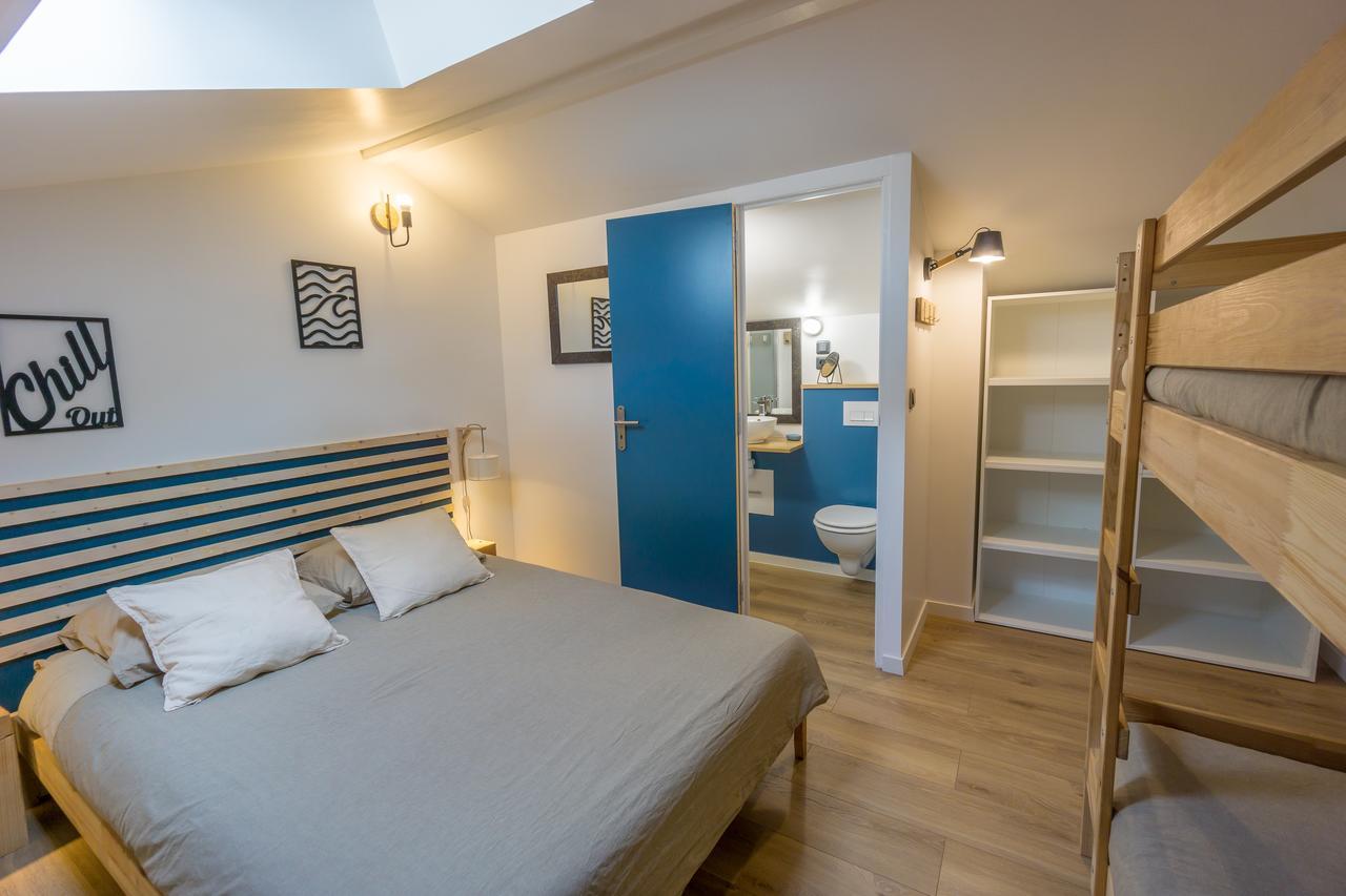 Chambre Triple avec Salle de Bains