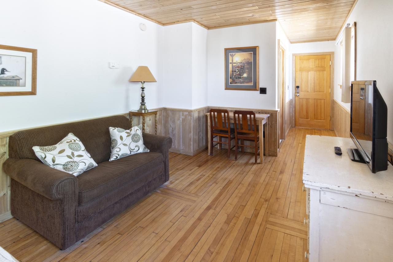 Deluxe Double Room with Bath