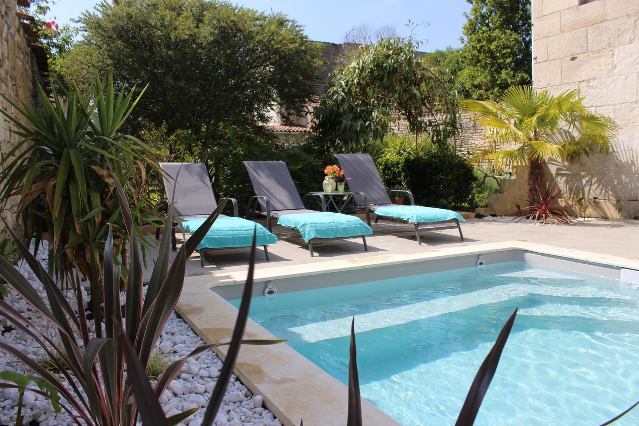 Chambre Double - Vue sur Piscine