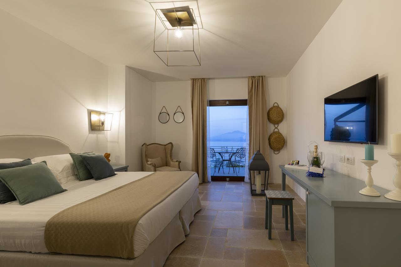 Deluxe Double or Twin Room with Sea View