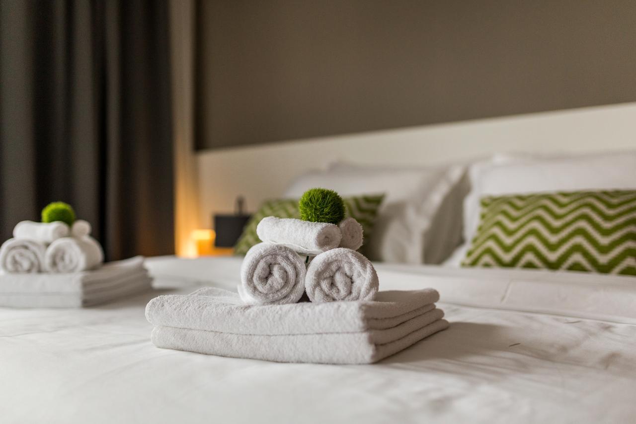 Deluxe Doppelzimmer mit Balkon und Poolblick