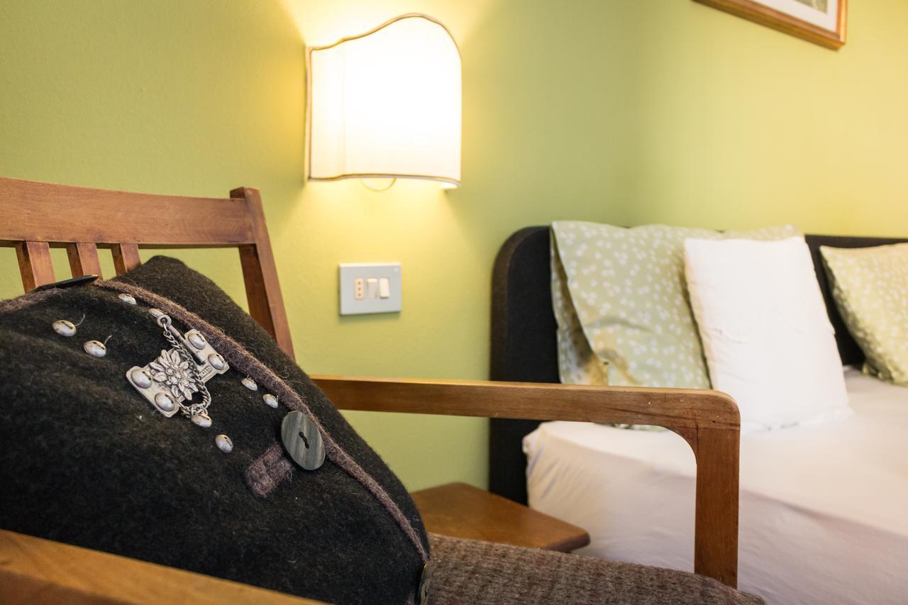 Double or Twin Room,933215086:JPEG