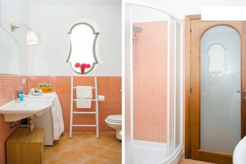 Camera Doppia con Letti Singoli con Bagno Privato