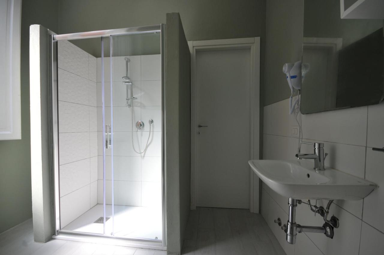 Double Room Private Bathroom,695803023:JPEG