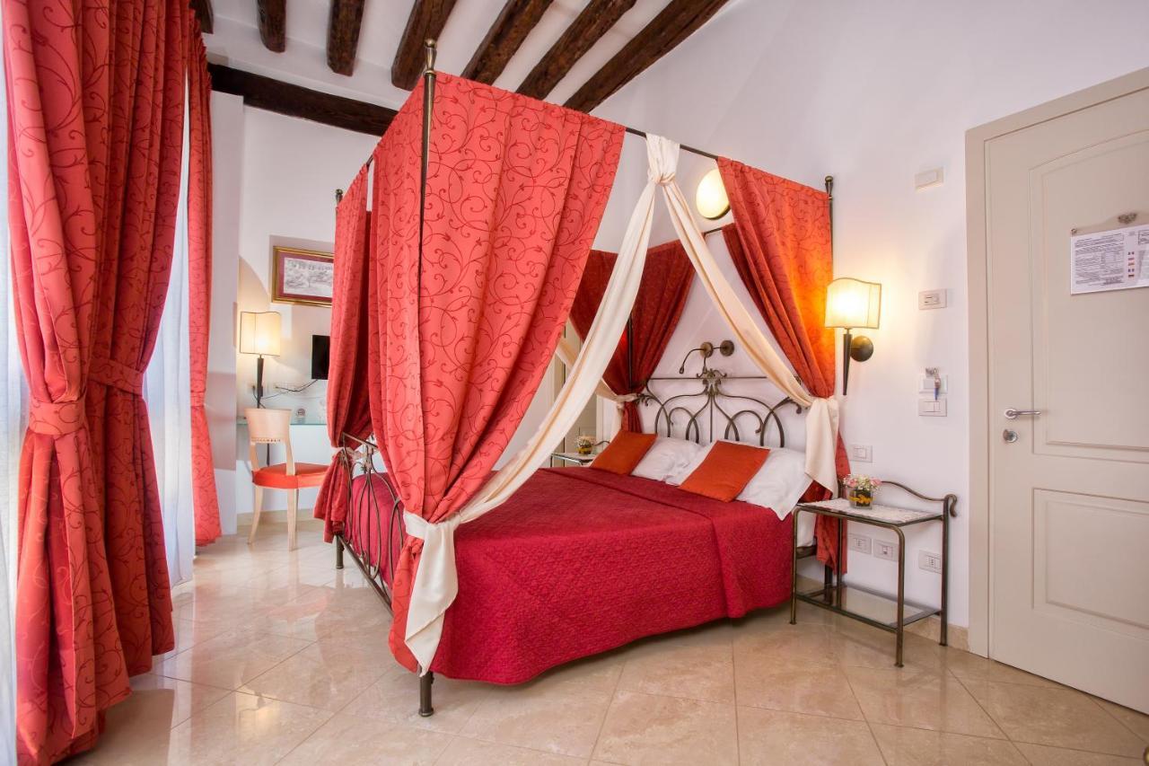 Chambre Double Supérieure - Vue sur Canal