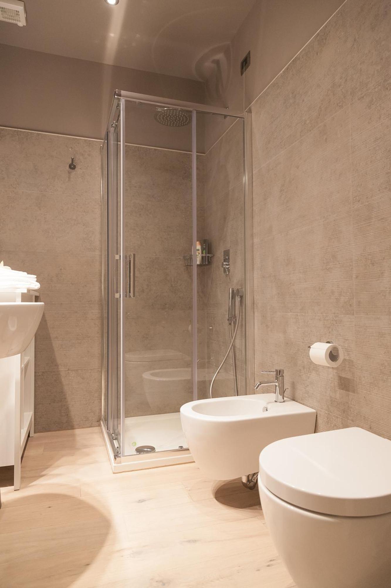 Double Room Private Bathroom