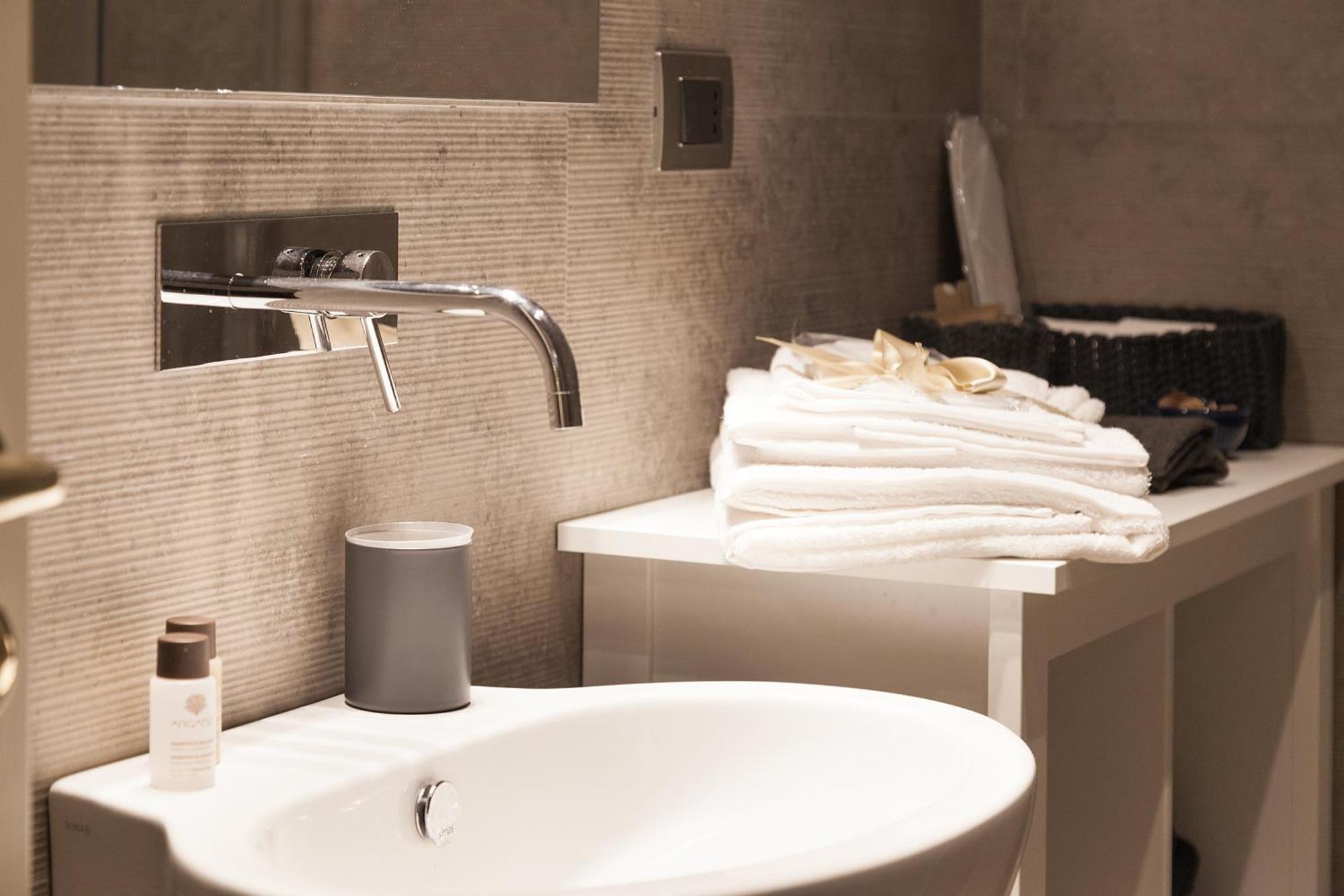 Double Room Private Bathroom