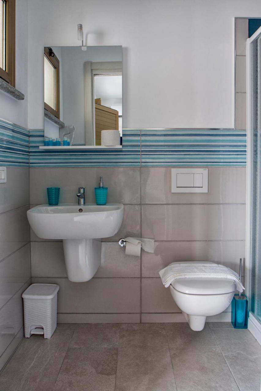 Deluxe Double Room,723455674:JPEG