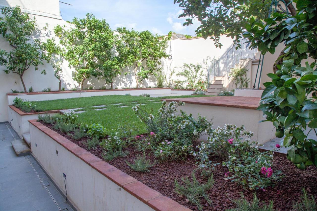 Camera King con Vista Giardino