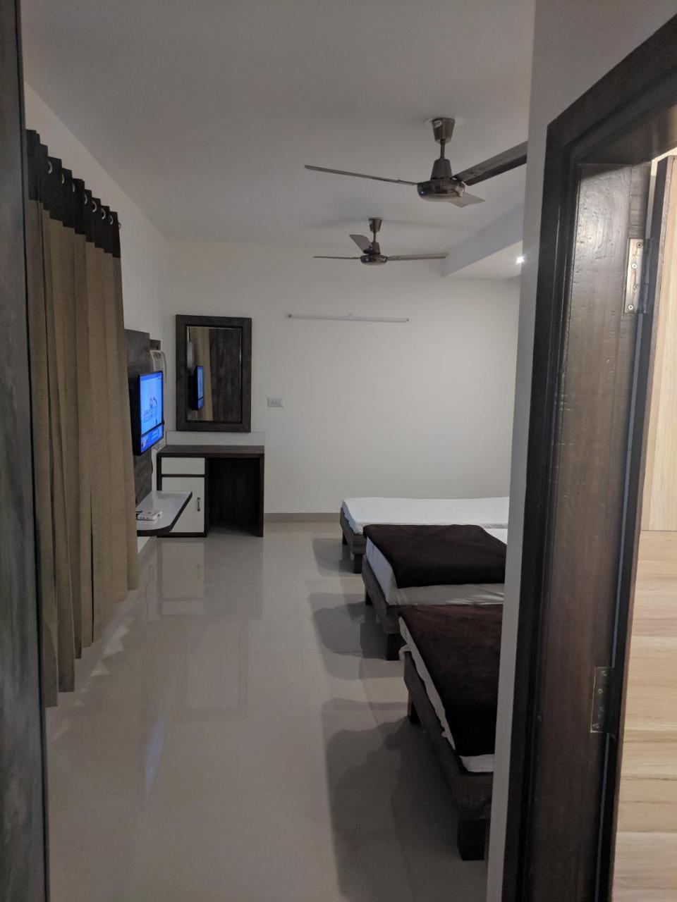 Triple Room with Mountain View
