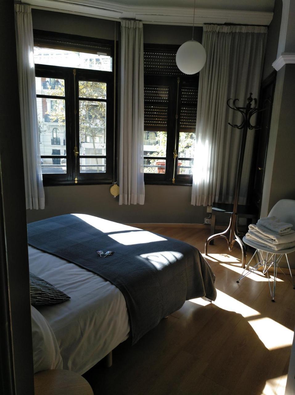 Habitación con baño compartido - Cama grande
