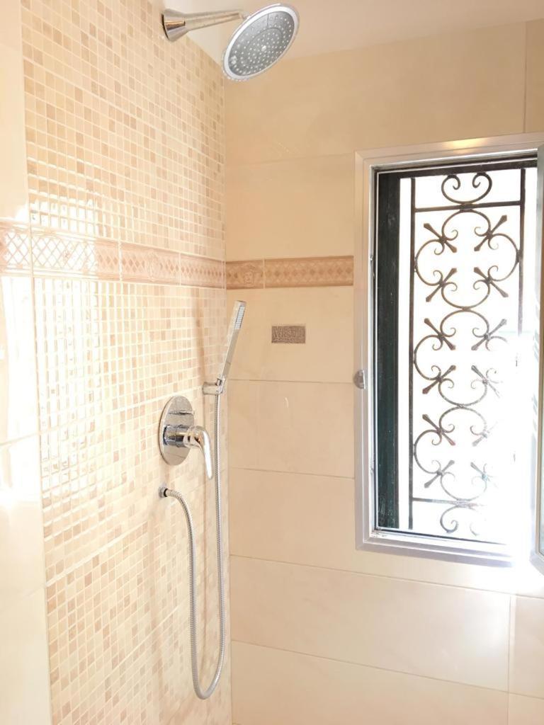 Single Room with Shared Bathroom