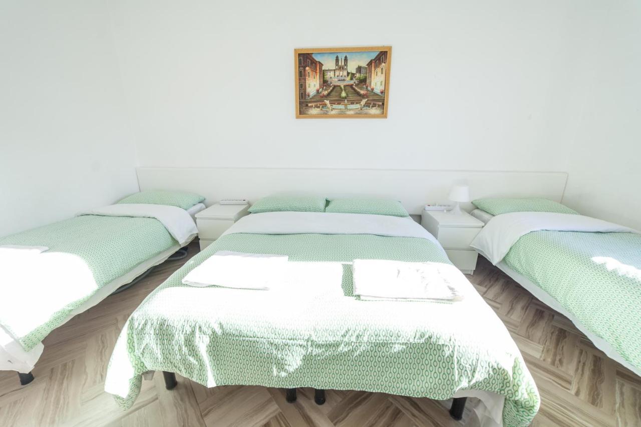 Camera Quadrupla con Bagno Privato