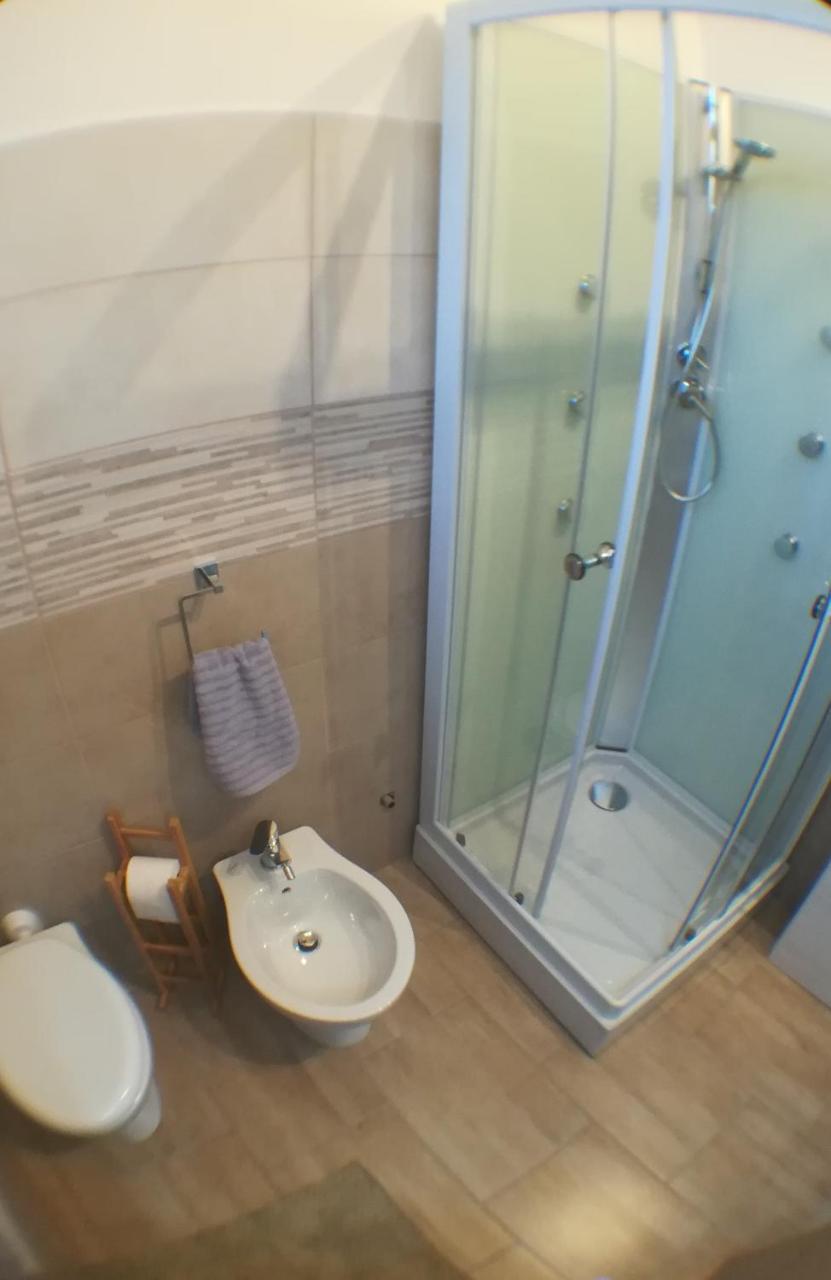 Triple Room Private Bathroom,754316845:JPEG