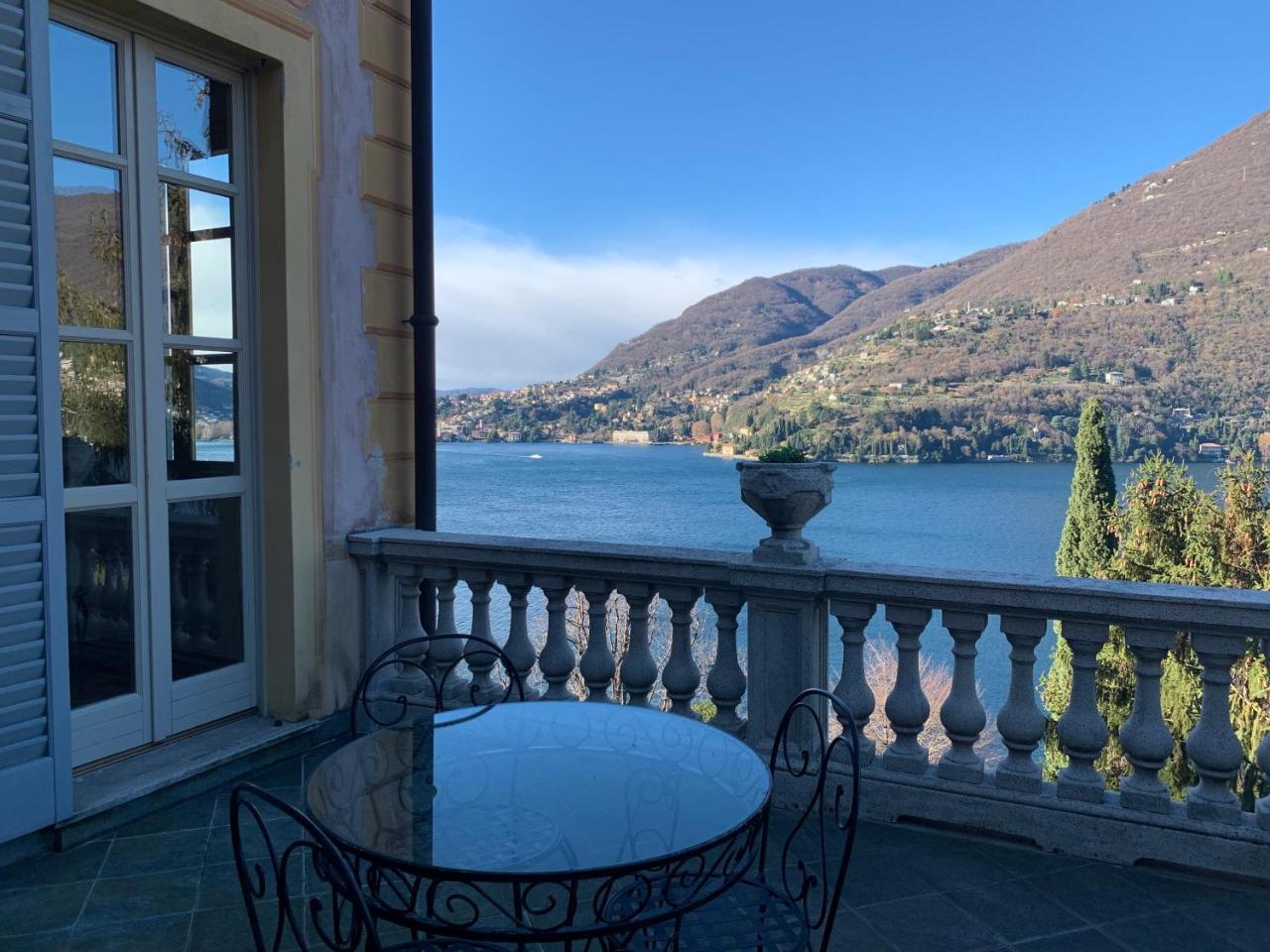 Habitación Doble con terraza y vistas al lago
