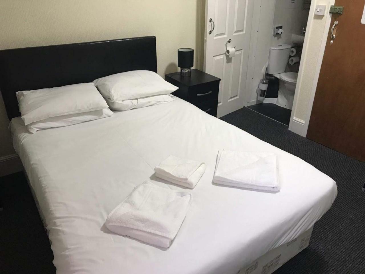 Double Room with Private Bathroom,1255153216:JPEG