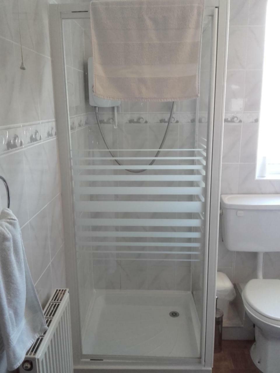 Single Room,779394171:JPEG