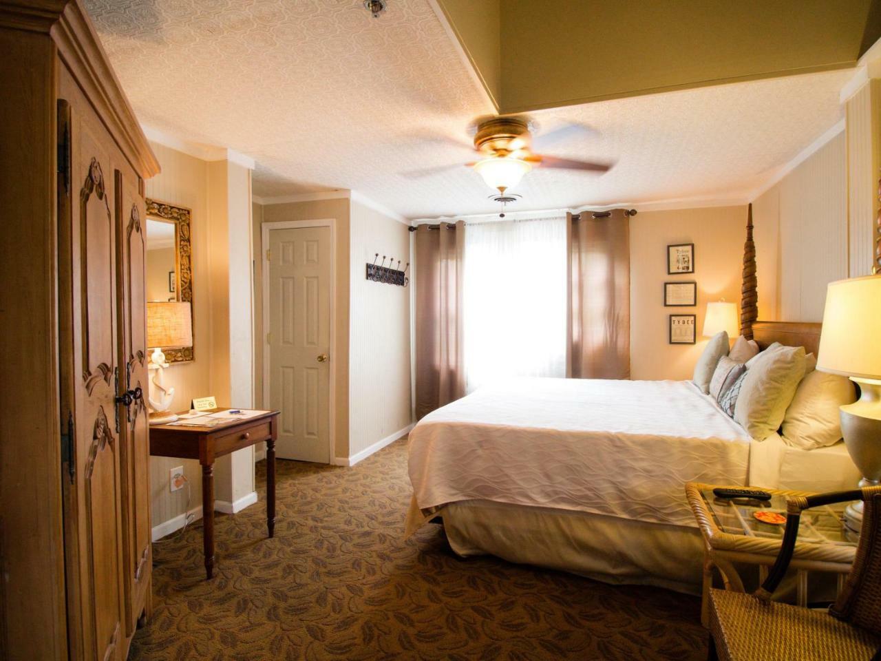 Superior King Room,779843571:JPEG