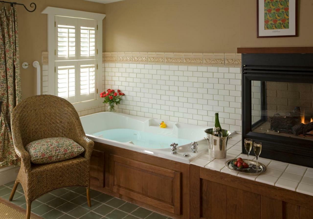 King Suite with Spa Bath