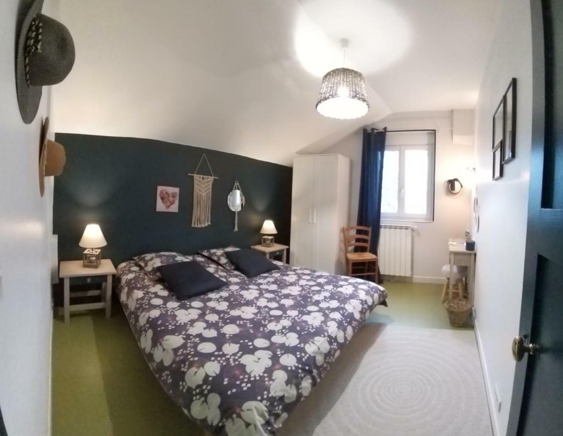 Suite Lake View,654701916:JPEG